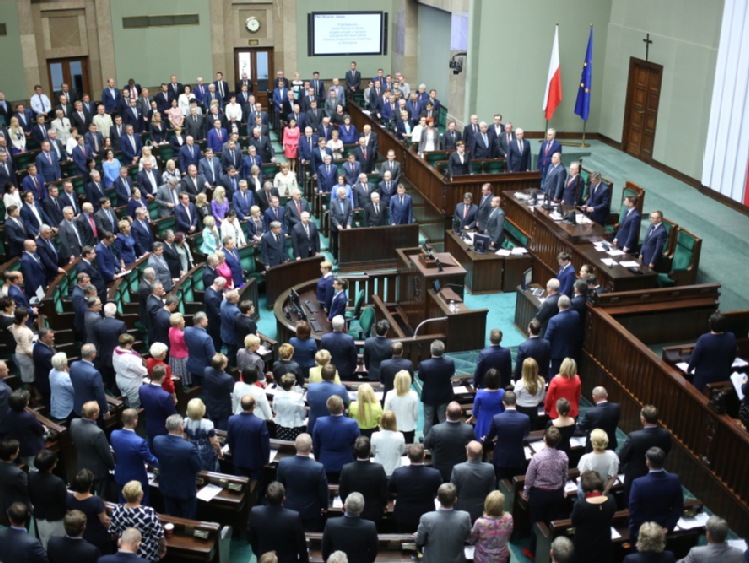 Sejm uchwalił ustawy powołujące Krajowy Ośrodek Wsparcia Rolnictwa